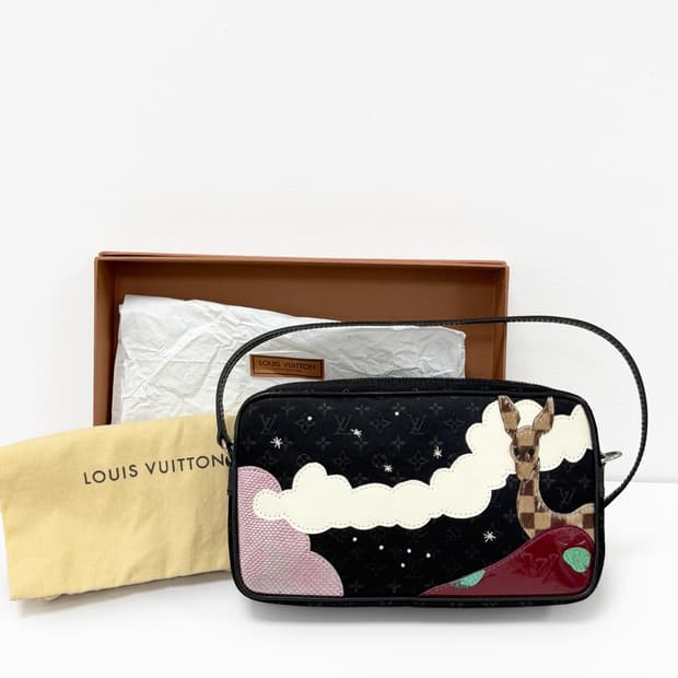 루이비통 Limited Conte de Fées 포쉐트 숄더백