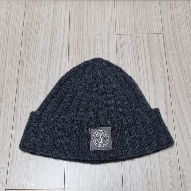 스톤아일랜드 비니