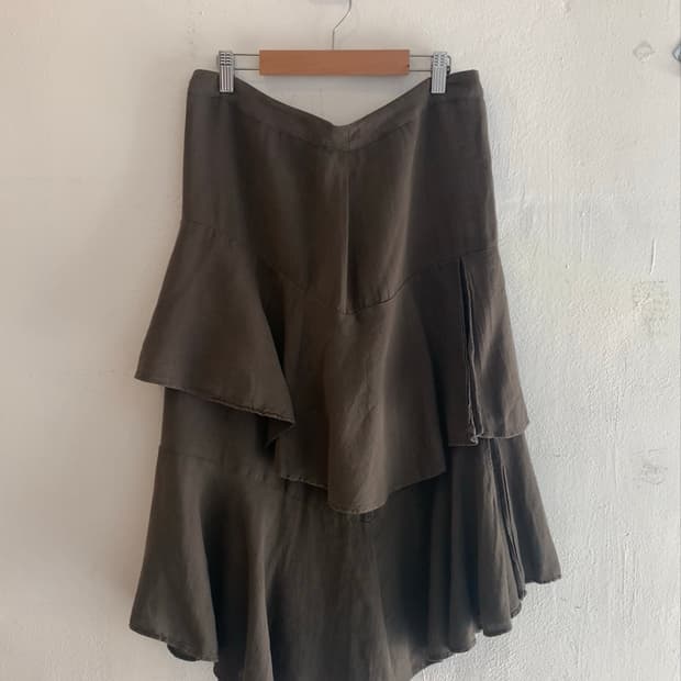 Asymmetric Layered Slit Skirt