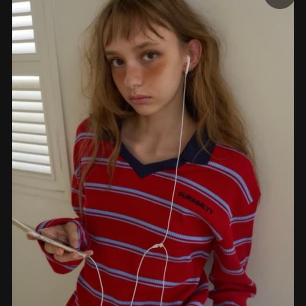 아우어솔티 레드 스트라이프 탑