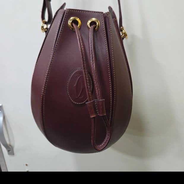 까르띠에 버킷백