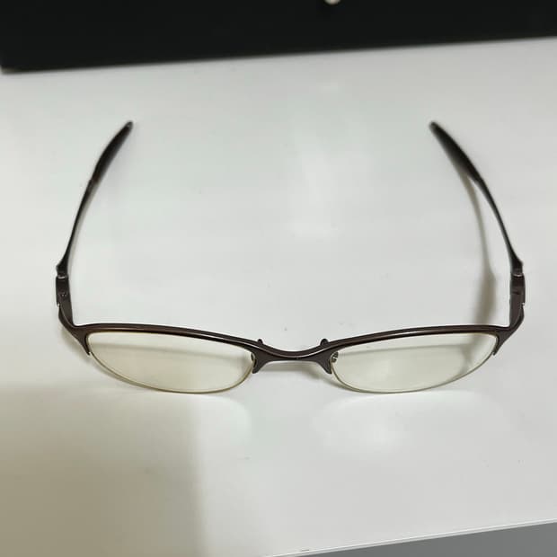 오클리 chain 4.0 Ti Raisin