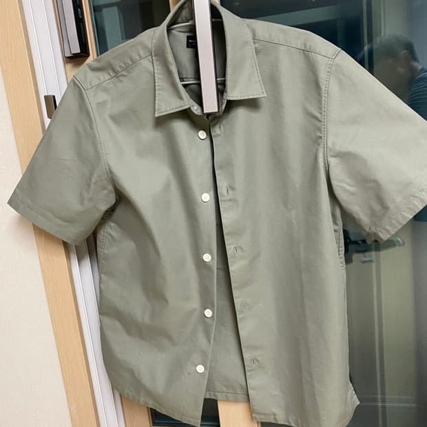 클럽모나코 반팔 셔츠( 1회착 급처 )