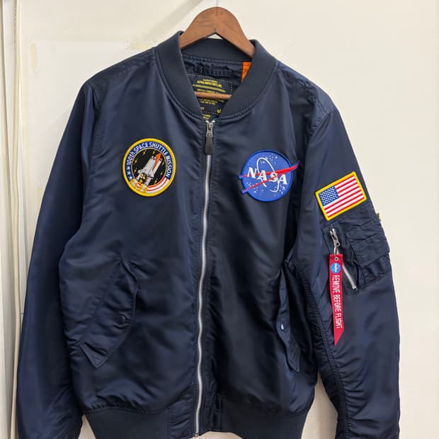 N16. 알파인더스트리 ma-1 자켓