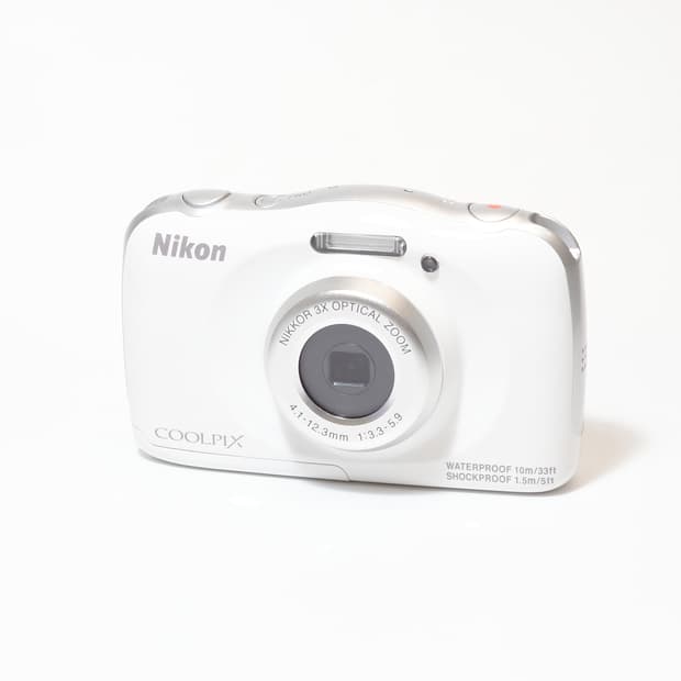 니콘 쿨픽스 S33 (white)