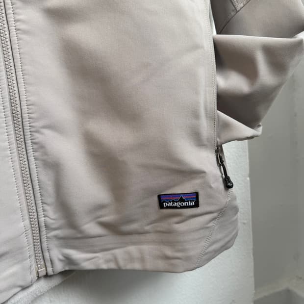 파타고니아 심플 가이드 소프트쉘 자켓 