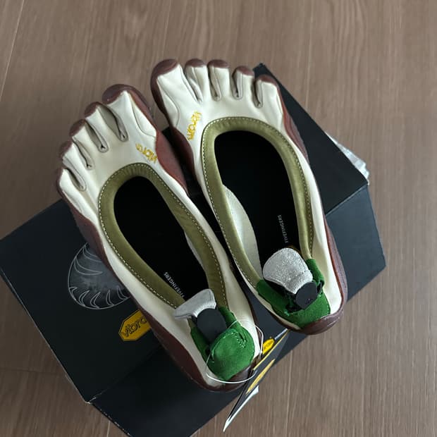 비브람 파이브핑거스 230