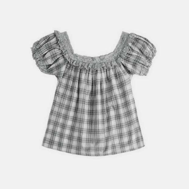 콜로신스 SQUARE LACE TRIMMING BLOUSE