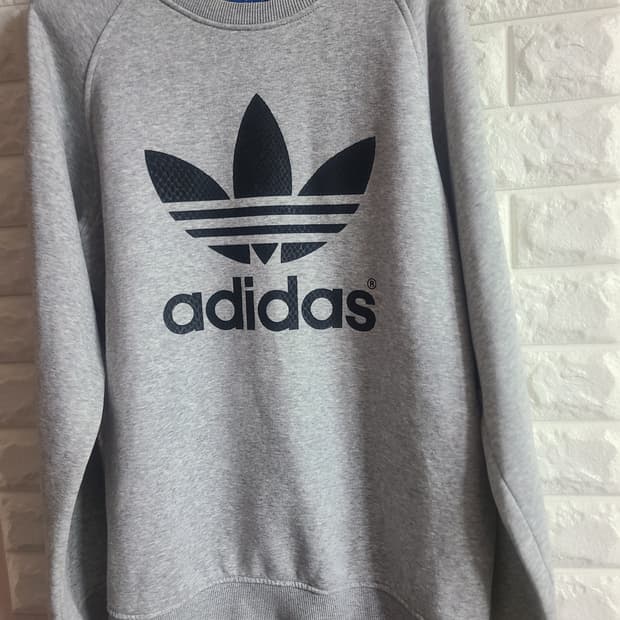 아디다스 회색 트레포일 맨투맨 티셔츠(100)