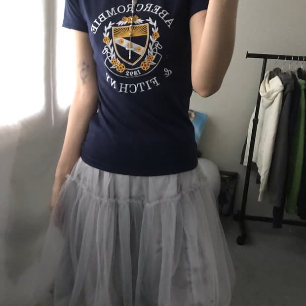 아베크롬비 네이비 딱붙핏 반팔티셔츠
