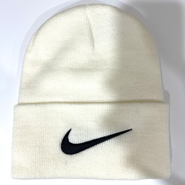 [새제품]나이키 스투시 커프 비니 화이트