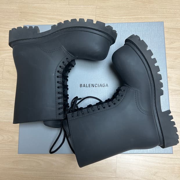 발렌시아가 스테로이드 부츠 블랙