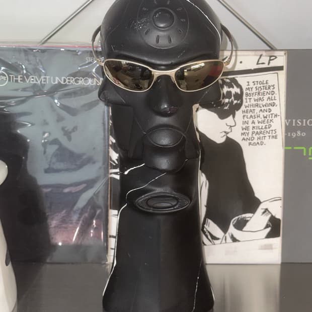 oakley a wire platinum gold iridium