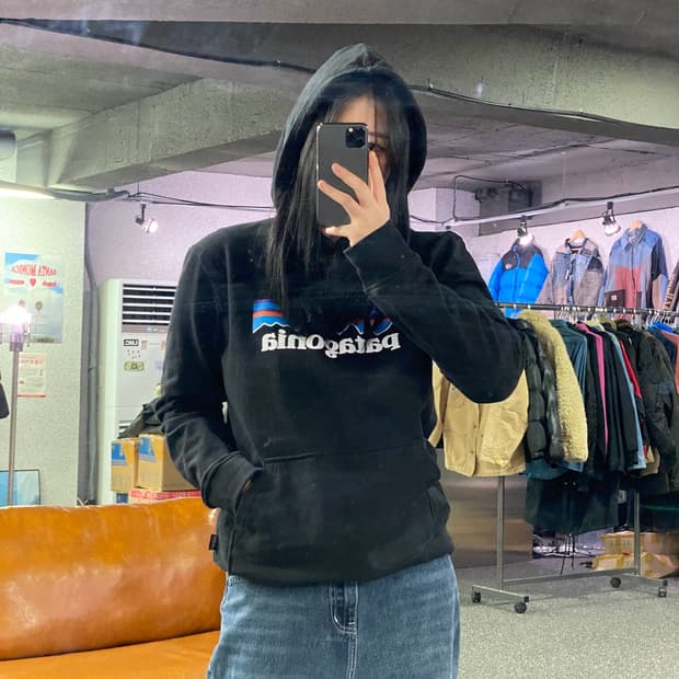 파타고니아 빅로고 블랙 후드티 B4069