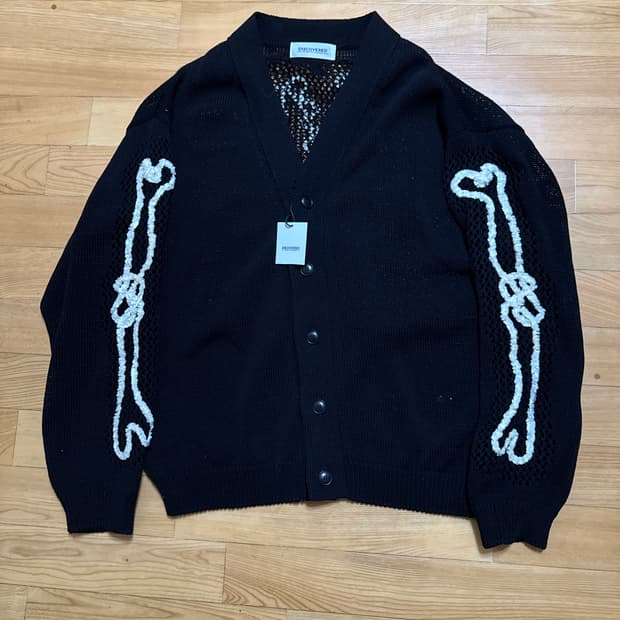 Discovered 24ss 스켈레톤 자카드 자수 가디건