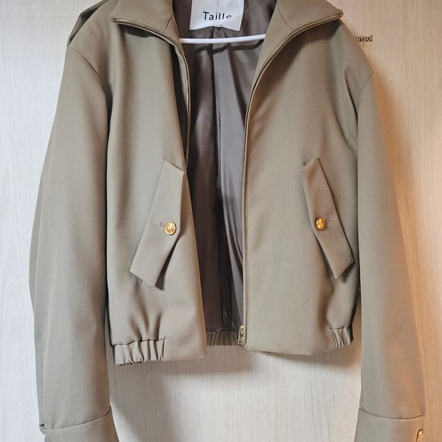 타일레 블루종 1사이즈 팝니다.