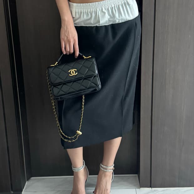 FENDI 펜디 미디스커트(치마) 치수 75