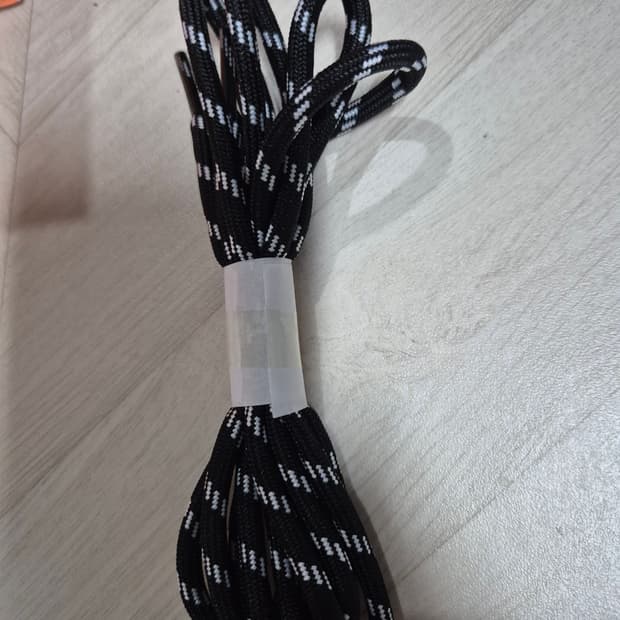 미사용 정품 발렌시아가 신발끈