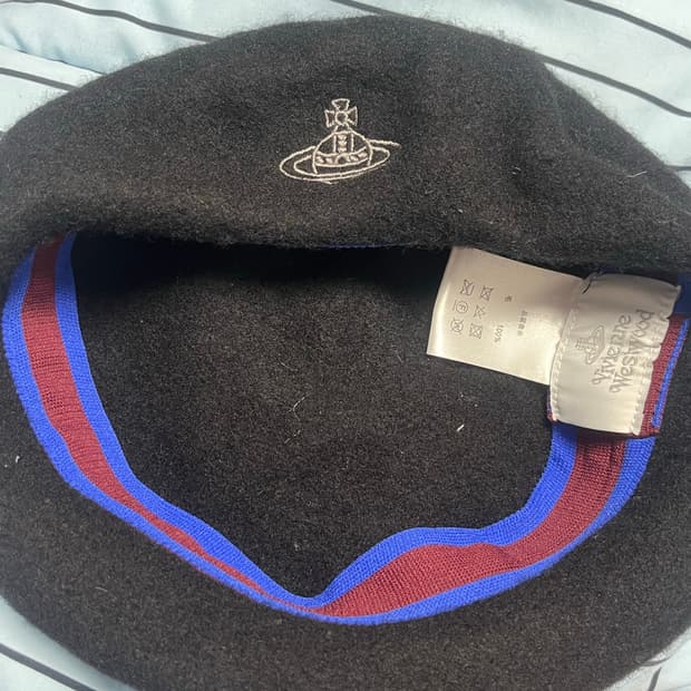 비비안웨스트우드 모자