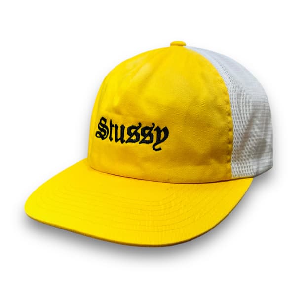 스투시 OE 올드 잉글리시 로고 옐로우 트러커 캡