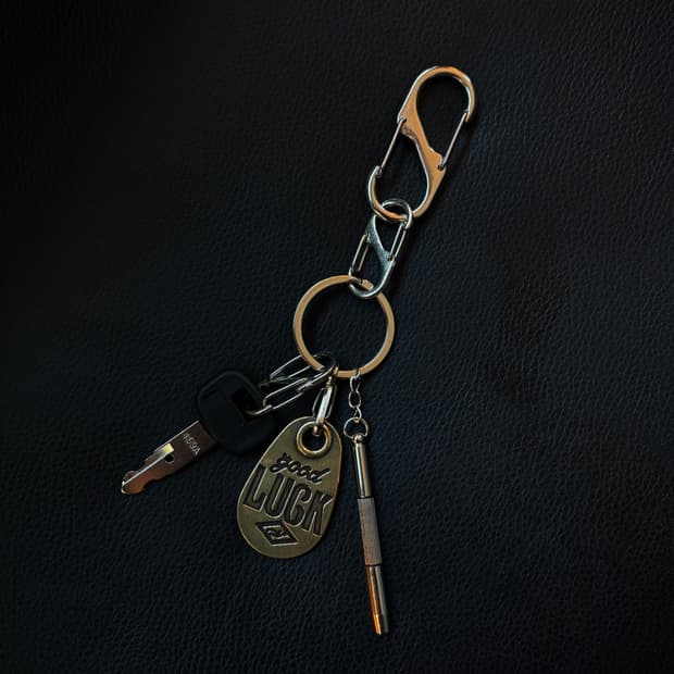 Vintage keyring (Good luck)