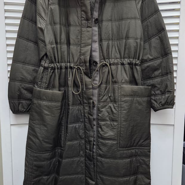 코스 패디드 후드 롱 코트