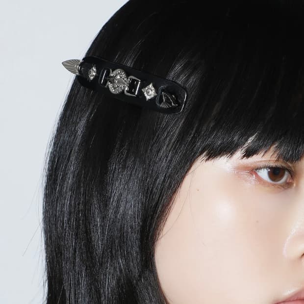 토가 TOGA 26ss 스몰 메탈 레더 머리삔