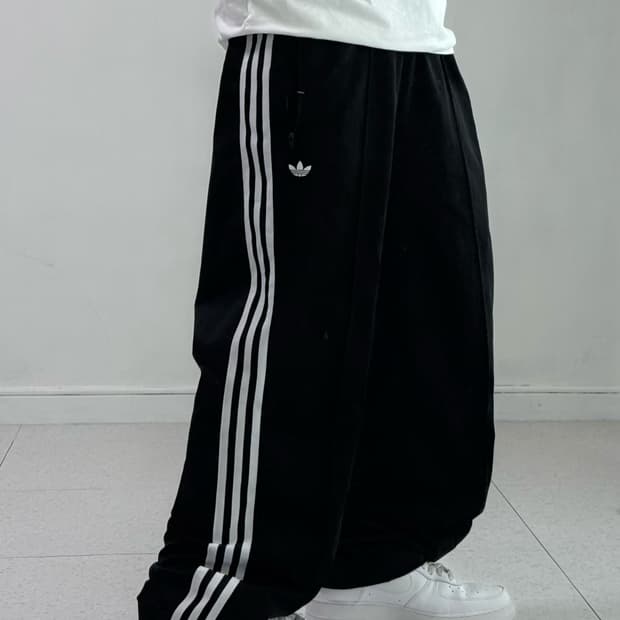 아디다스 블랙 파이어버드 트랙팬츠