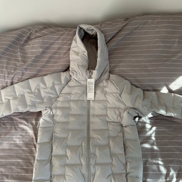 유니클로 경량패딩 새상품 S사이즈