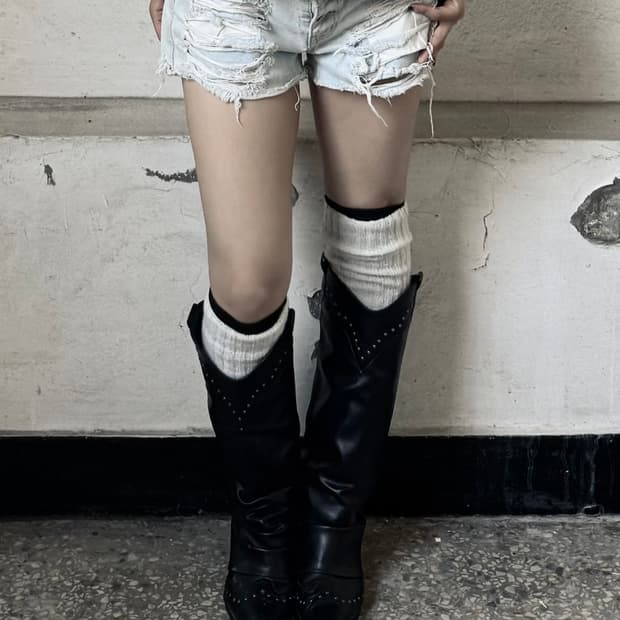 Distressed double shorts