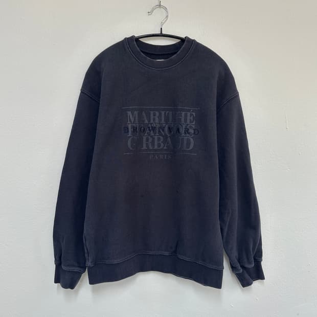 마리떼 프랑소와 저버 X 브라운야드 로고 맨투맨