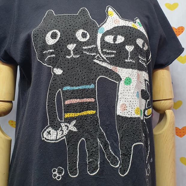 핫픽스 땡땡이 도트패턴 고양이 캣 캐릭터 그래픽 프린팅 프린트 반팔티셔츠