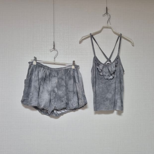 fita fita 수선템 그레이 타이다이 셋업