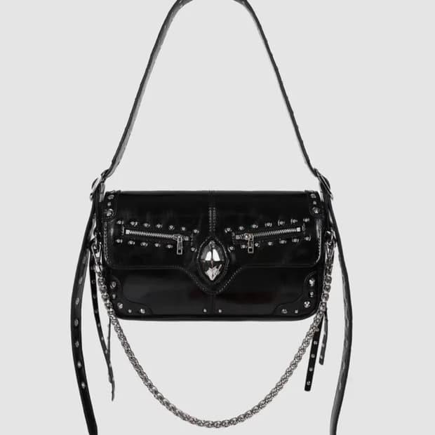 배드블러드 엘립스 심볼 크랭키 플랩 백