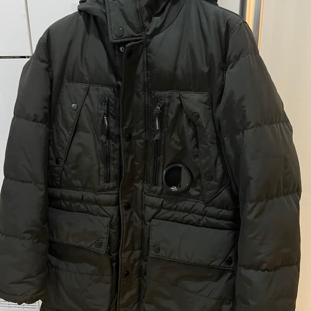 cp컴퍼니 덕다운 야상패딩 L 