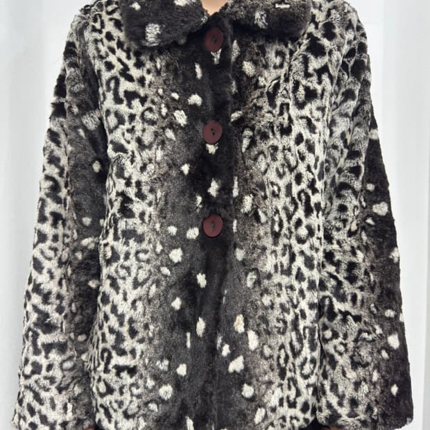 leopard gradation fur jacket