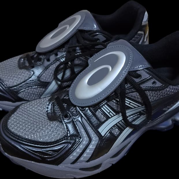 아식스 더뮤지엄비지터 젤카야노14 (박스x)