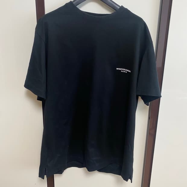 우영미 로고 반팔 티셔츠
