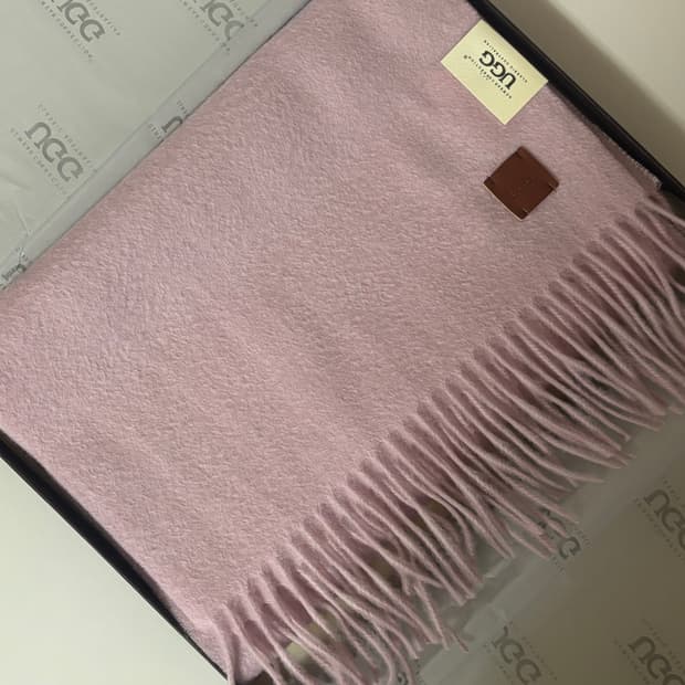 새상품 어그 Ugg 울 머플러