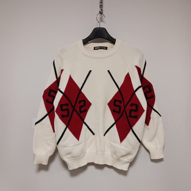 oioi  아가일니트