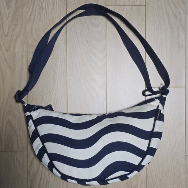 마리메코 유니클로 콜라보 숄더백 