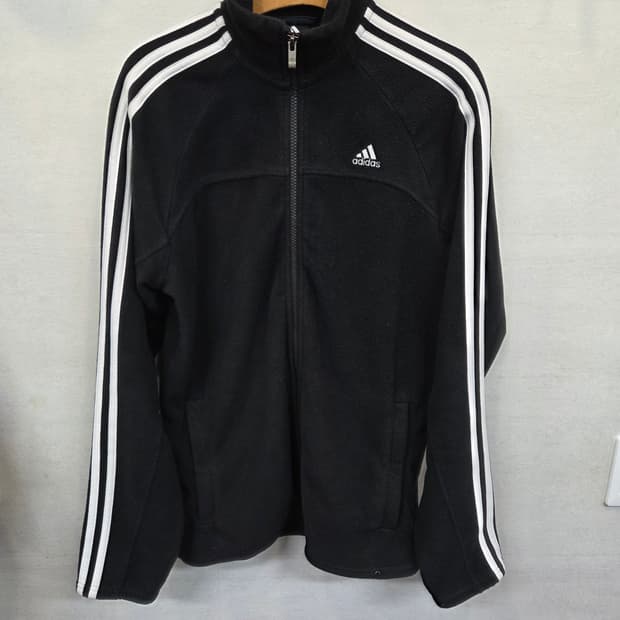 아디다스 에센셜 삼선 트랙 집업자켓 100