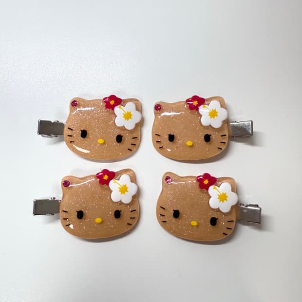 tanning kitty hair pin
