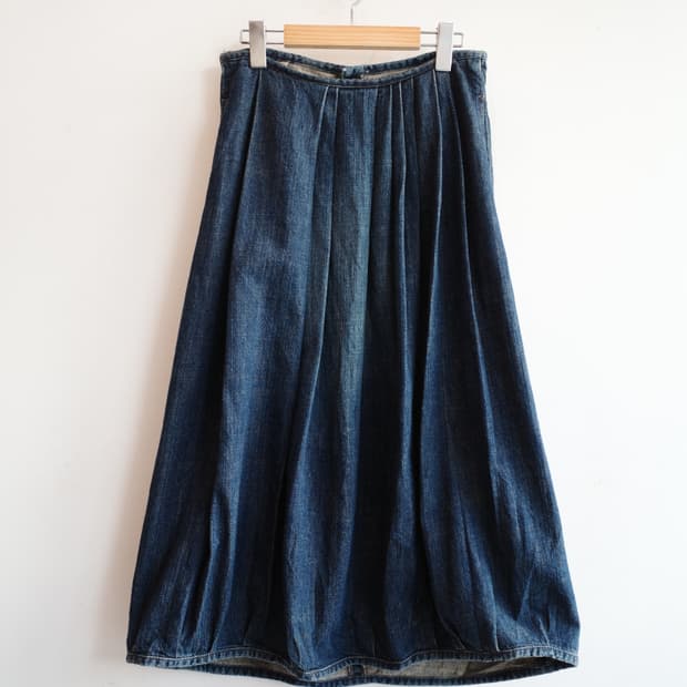 OMNIGOD 옴니갓 플레어 데님 스커트 (28인치)