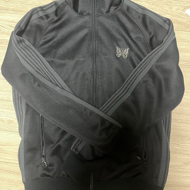 니들스 트랙자켓 s 블랙 희귀 별주