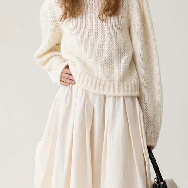 킨더살몬 퍼프 슬리브 풀오버 니트