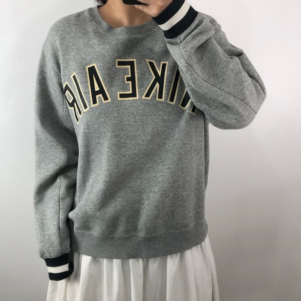 [L] 나이키 그레이 맨투맨