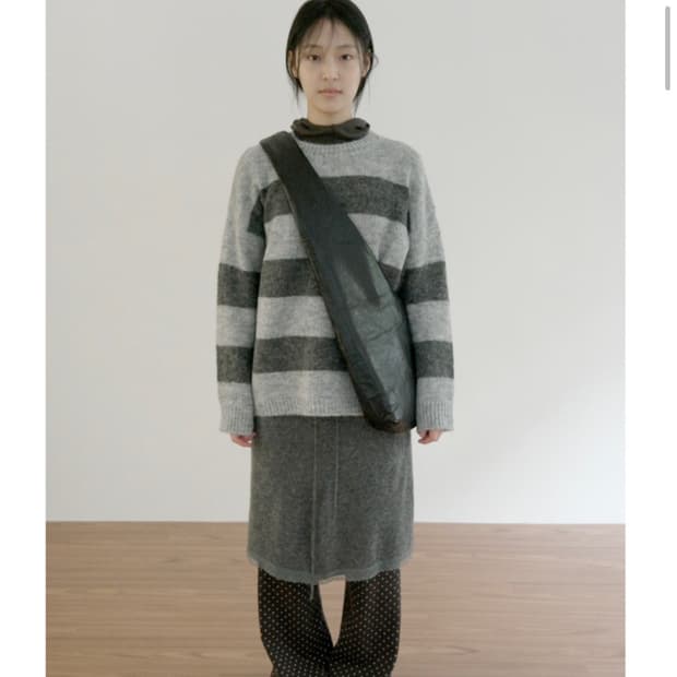 애프터먼데이 레이스니트미디스커트 차콜