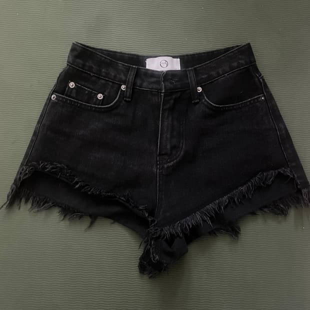 보헤미안서울 보헴서 데미지 블랙 데님 숏팬츠 쇼츠 숏츠 
