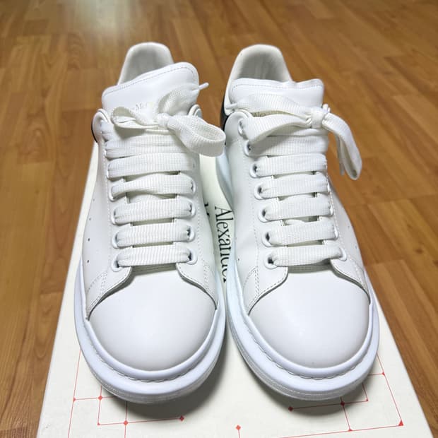 알렉산더맥퀸 오버솔 흰/검 41size